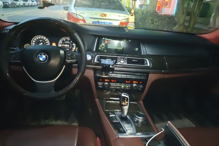 Used BMW 7 Series 2013 730Li Leading Model Center Console
