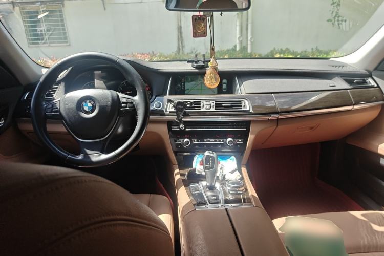 Used BMW 7 Series 2013 730Li Leading Model Center Console