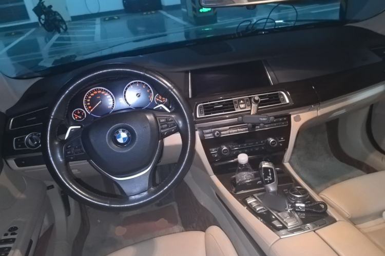 Used BMW 7 Series 2013 740Li Leading Model Center Console