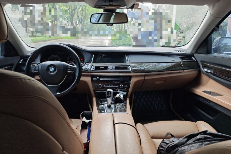 Used BMW 7 Series 2013 740Li Leading Model Center Console