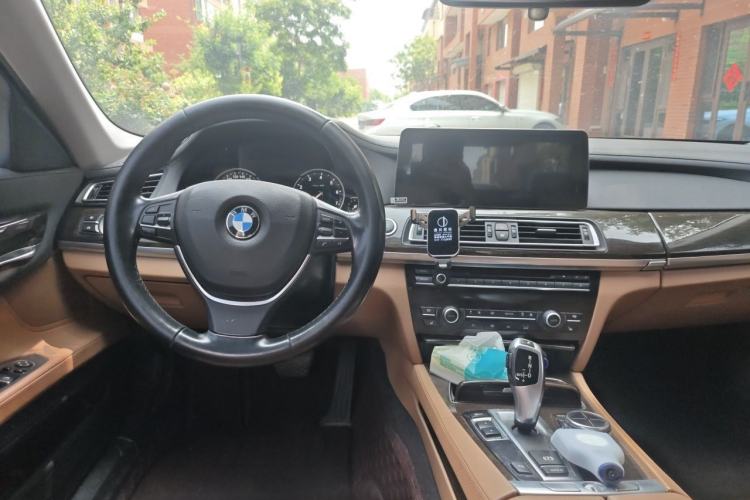 Used BMW 7 Series 2013 730Li Leading Model Center Console