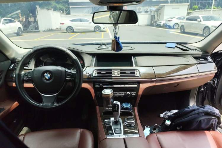 Used BMW 7 Series 2013 730Li Leading Model Center Console
