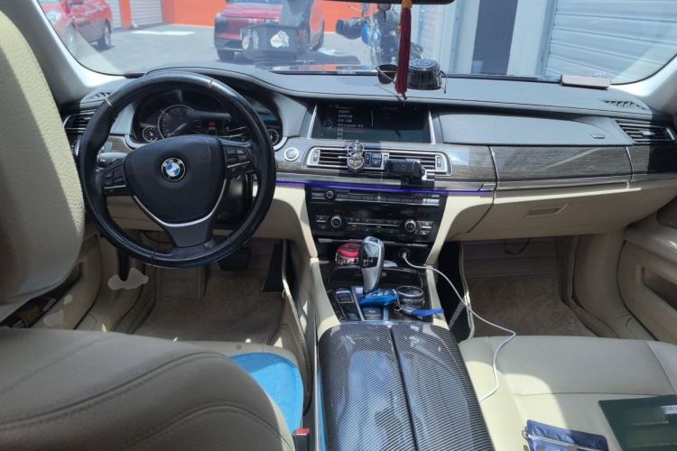 Used BMW 7 Series 2013 730Li Leading Model Center Console