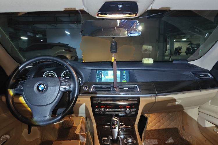 Used BMW 7 Series 2013 730Li Luxury Model Center Console