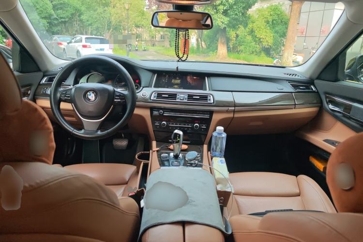 Used BMW 7 Series 2013 730Li Luxury Model Center Console