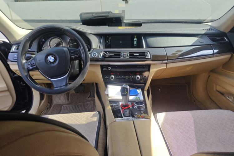 Used BMW 7 Series 2013 730Li Leading Model Center Console