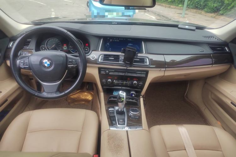 Used BMW 7 Series 2013 730Li Luxury Model Center Console