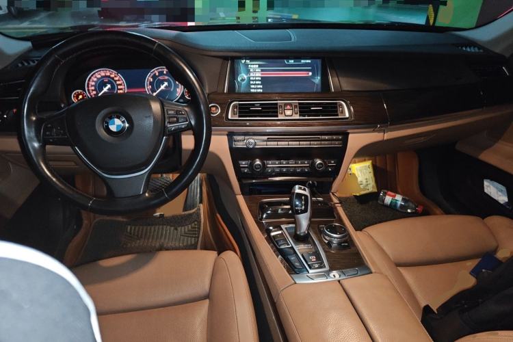 Used BMW 7 Series 2013 730Li Luxury Model Center Console