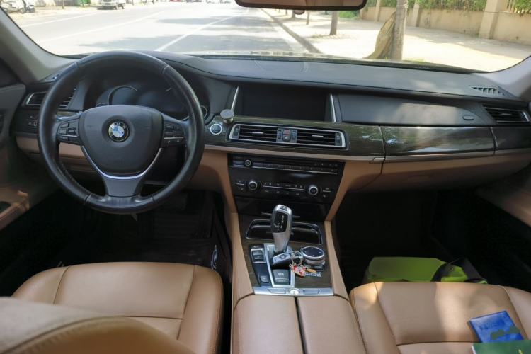 Used BMW 7 Series 2013 730Li Leading Model Center Console