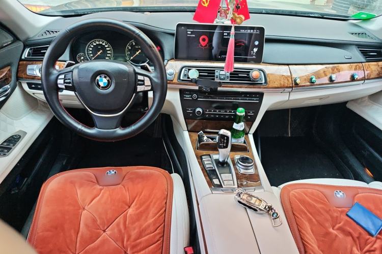 Used BMW 7 Series 2013 740Li Luxury Model Center Console