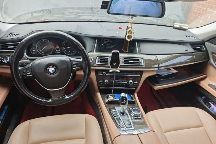 Used BMW 7 Series 2013 730Li Leading Model Center Console
