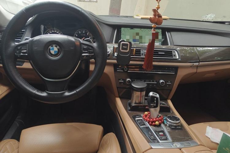 Used BMW 7 Series 2013 740Li Leading Model Center Console