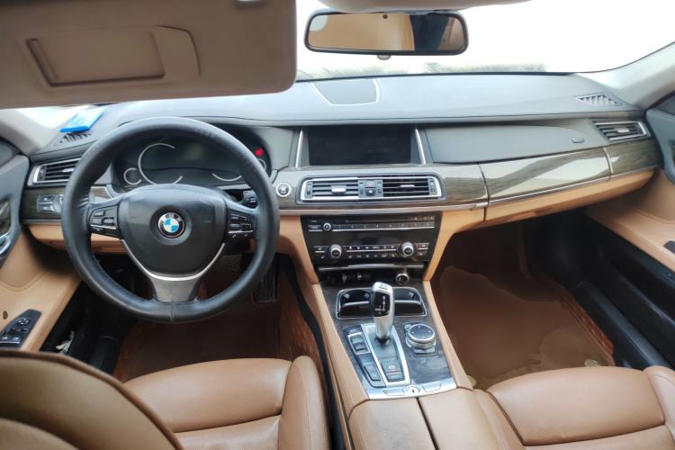 Used BMW 7 Series 2013 730Li Luxury Model Center Console