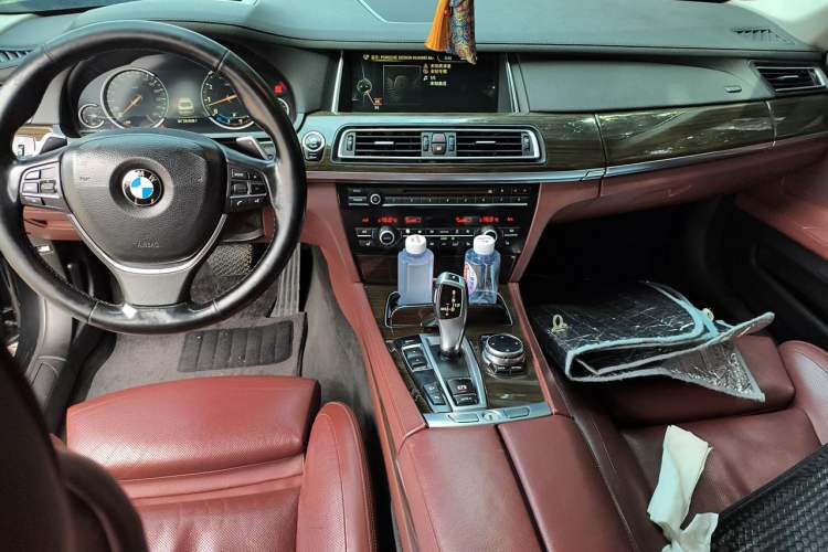 Used BMW 7 Series 2013 740Li xDrive Center Console