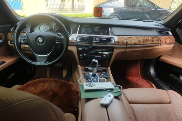 Used BMW 7 Series 2013 740Li Hybrid Edition Center Console