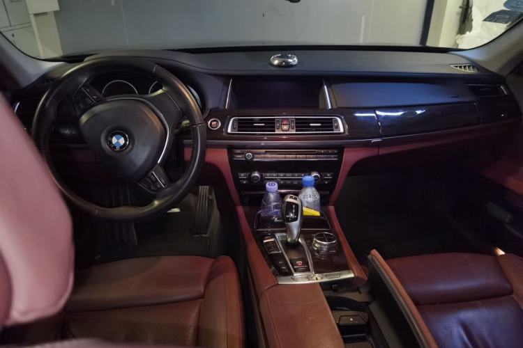 Used BMW 7 Series 2013 730Li Luxury Model Center Console