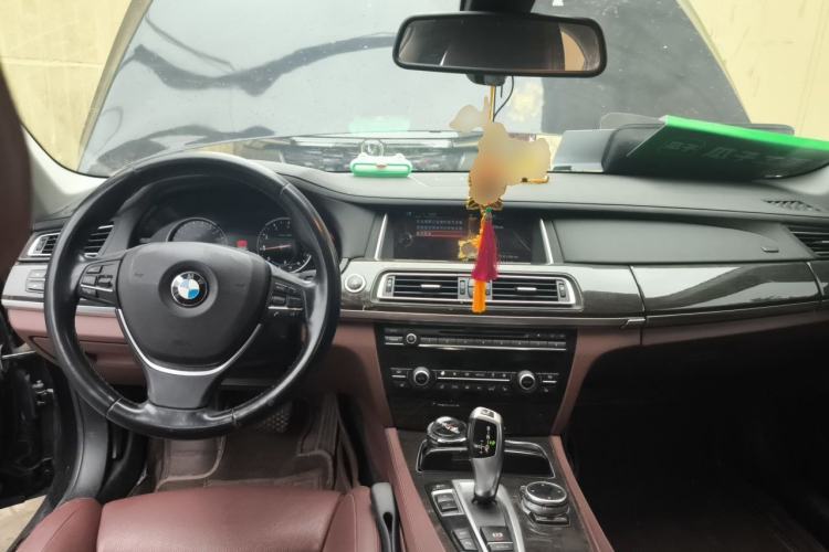 Used BMW 7 Series 2013 730Li Luxury Model Center Console