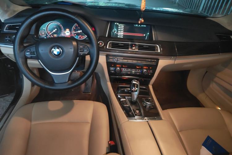 Used BMW 7 Series 2013 730Li Leading Model Center Console