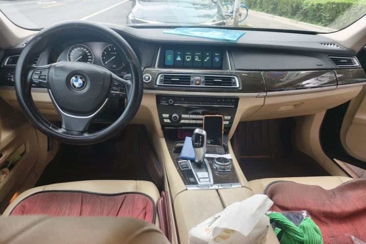 Used BMW 7 Series 2013 730Li Leading Model Center Console