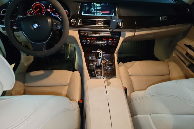 Used BMW 7 Series 2013 740Li xDrive Center Console