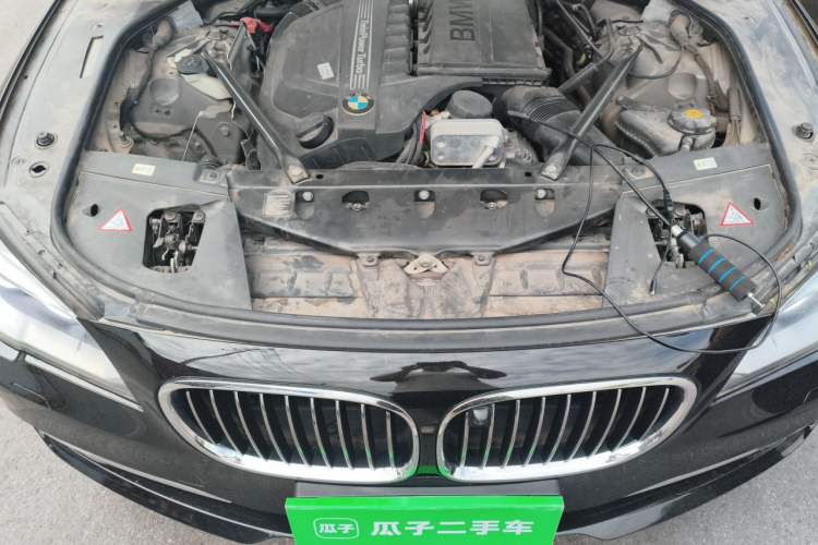 Used BMW 7 Series 2013 740Li Leading Model Engine Bay