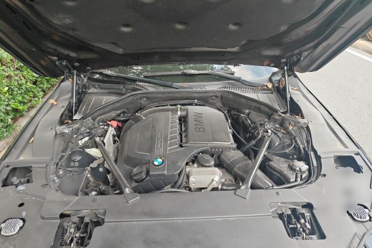 Used BMW 7 Series 2013 740Li Luxury Model Engine Bay