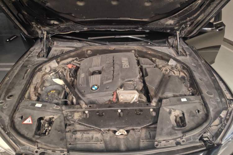 Used BMW 7 Series 2013 730Li Leading Model Engine Bay