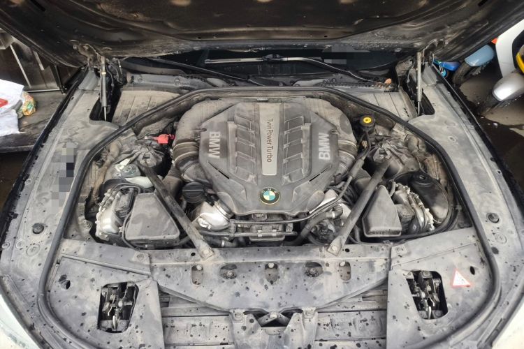 Used BMW 7 Series 2013 750Li xDrive Engine Bay