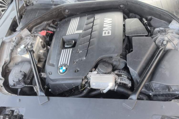 Used BMW 7 Series 2013 730Li Luxury Model Engine Bay