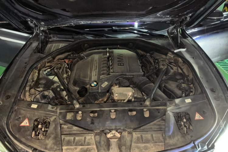 Used BMW 7 Series 2013 740Li Luxury Model Engine Bay
