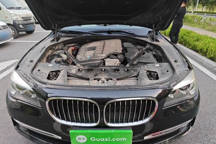 Used BMW 7 Series 2013 730Li Leading Model Engine Bay