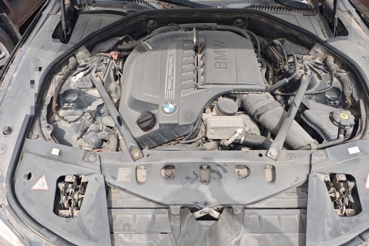 Used BMW 7 Series 2013 740Li Leading Model Engine Bay