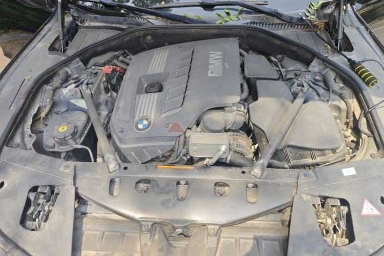 Used BMW 7 Series 2013 730Li Leading Model Engine Bay