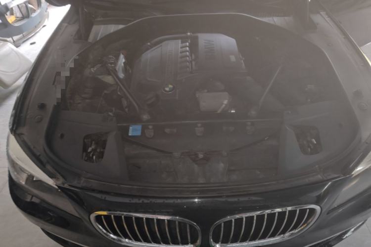 Used BMW 7 Series 2013 740Li Leading Model Engine Bay