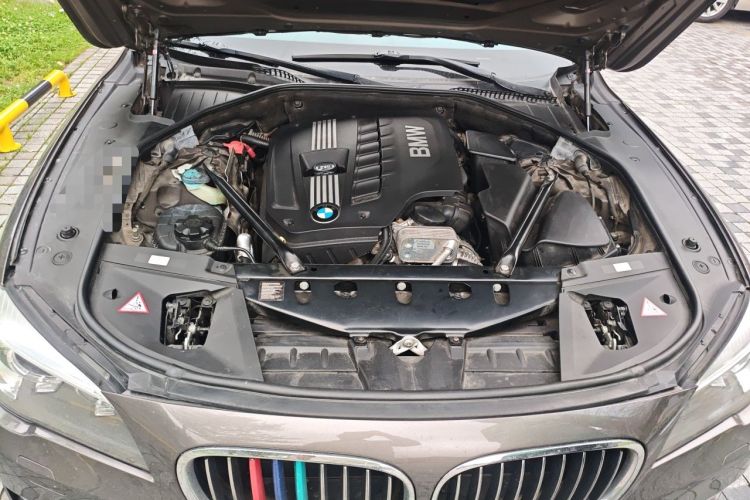 Used BMW 7 Series 2013 730Li Leading Model Engine Bay
