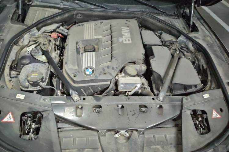 Used BMW 7 Series 2013 730Li Luxury Model Engine Bay