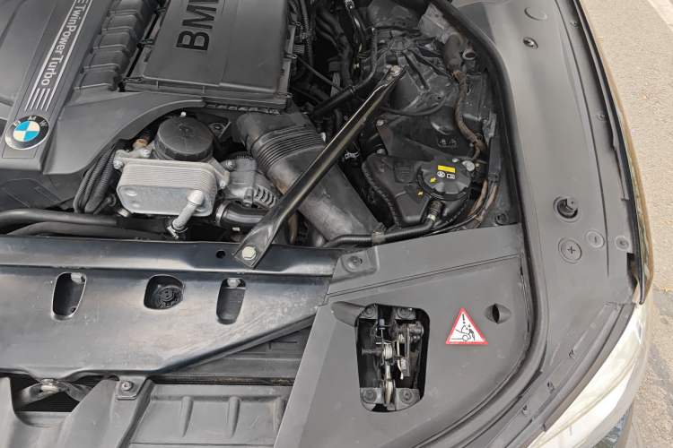 Used BMW 7 Series 2013 740Li Luxury Model Engine Bay Left