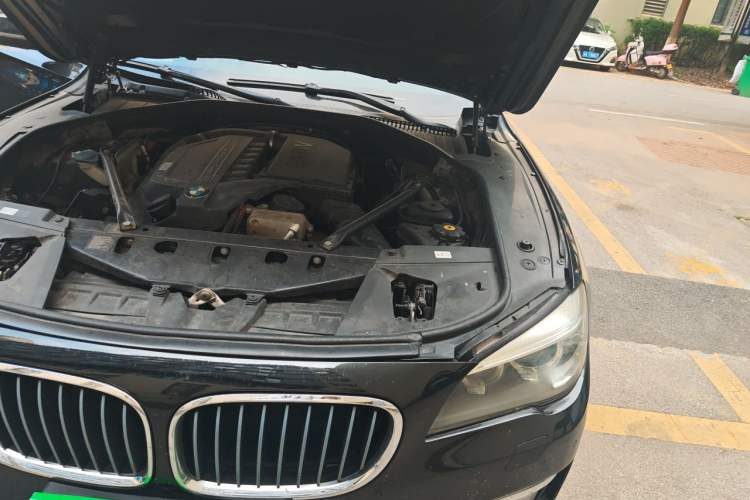 Used BMW 7 Series 2013 740Li xDrive Engine Bay Left
