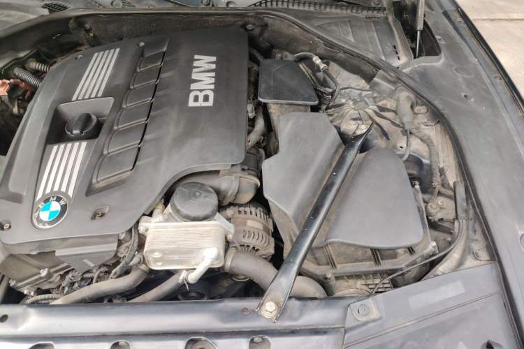 Used BMW 7 Series 2013 730Li Leading Model Engine Bay Left