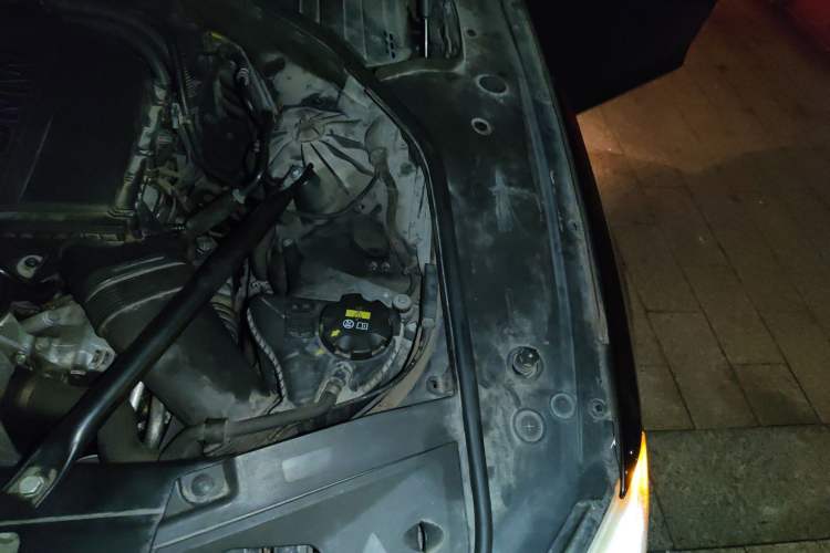 Used BMW 7 Series 2013 740Li Luxury Model Engine Bay Left