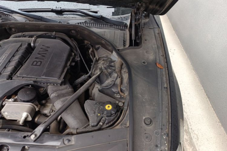 Used BMW 7 Series 2013 740Li Leading Model Engine Bay Left