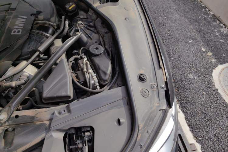 Used BMW 7 Series 2013 750Li xDrive Engine Bay Left