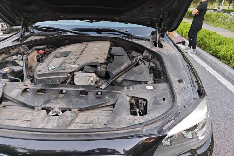 Used BMW 7 Series 2013 730Li Leading Model Engine Bay Left