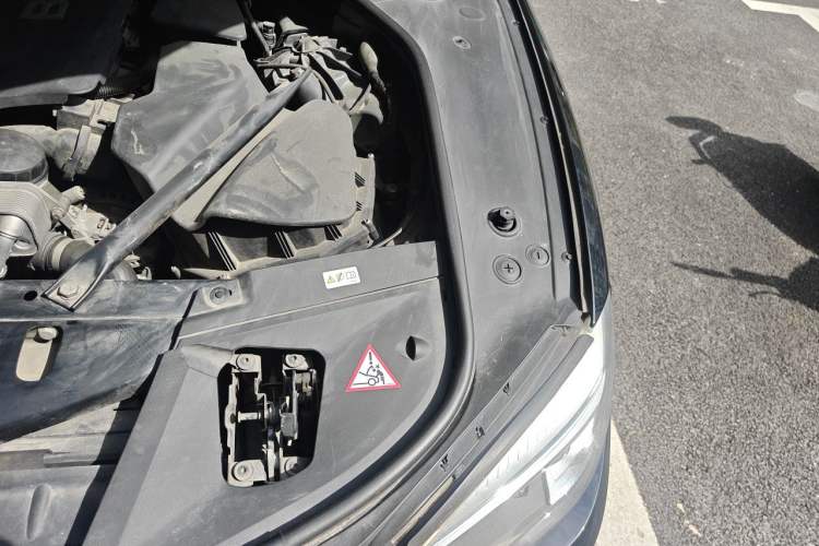 Used BMW 7 Series 2013 730Li Leading Model Engine Bay Left