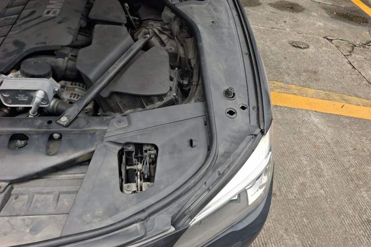 Used BMW 7 Series 2013 730Li Leading Model Engine Bay Left