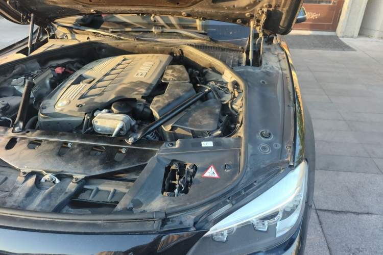 Used BMW 7 Series 2013 730Li Leading Model Engine Bay Left