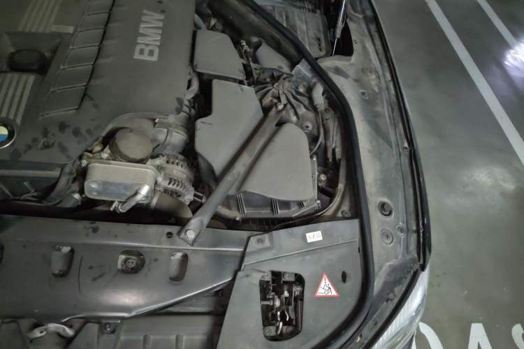 Used BMW 7 Series 2013 730Li Luxury Model Engine Bay Left