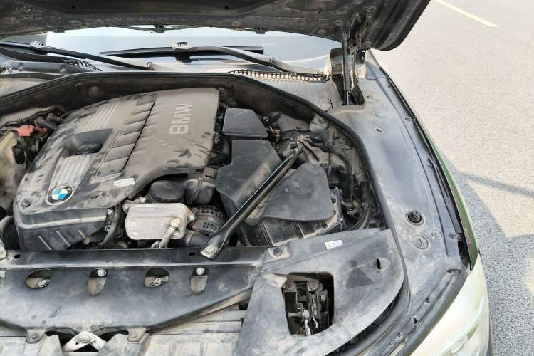 Used BMW 7 Series 2013 730Li Leading Model Engine Bay Left