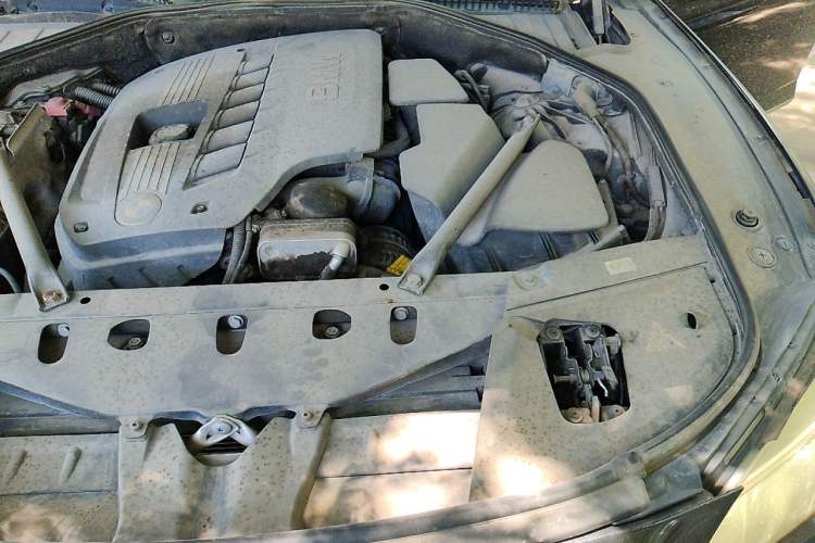 Used BMW 7 Series 2013 730Li Leading Model Engine Bay Left