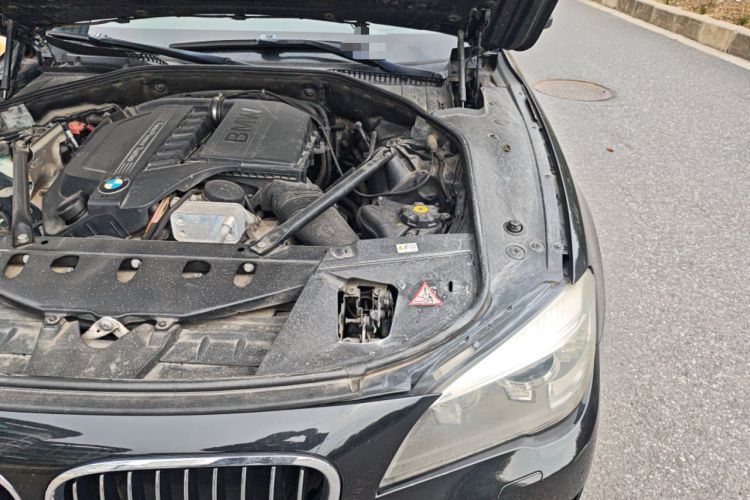 Used BMW 7 Series 2013 740Li Leading Model Engine Bay Left
